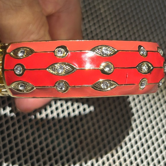 Enamel Clamper Bangle Bracelet NWOT Persimmon Peach - Picture 5 of 5